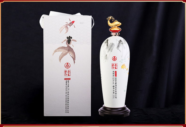 宜宾五粮液股份有限公司出品 52度春夏秋冬金玉满堂2.5l 单坛装
